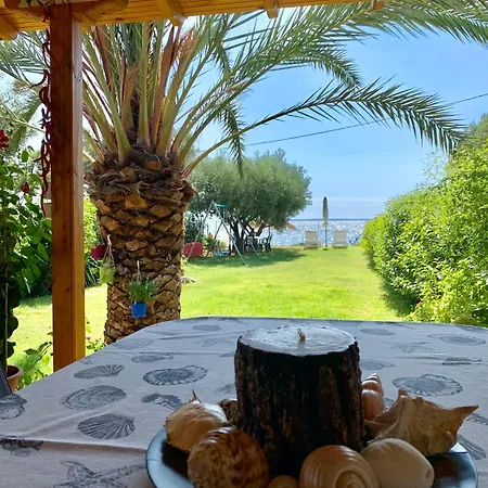 One Step ι Seaside ι Quiet ι *