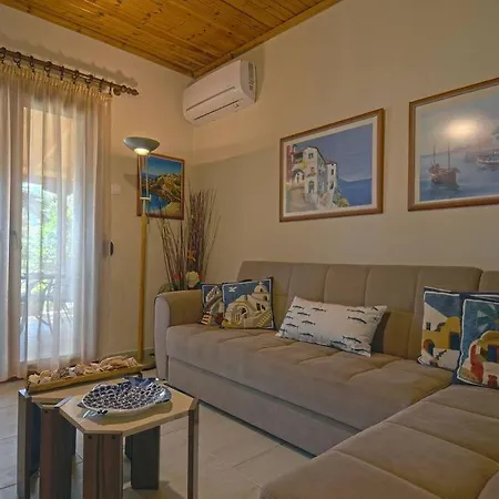 One Step ι Seaside ι Quiet ι